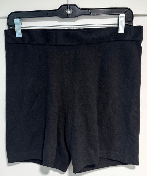 GAP Pants - NWT GAP Lightweight Cashsoft Knit Biker Shorts Lounge Size M